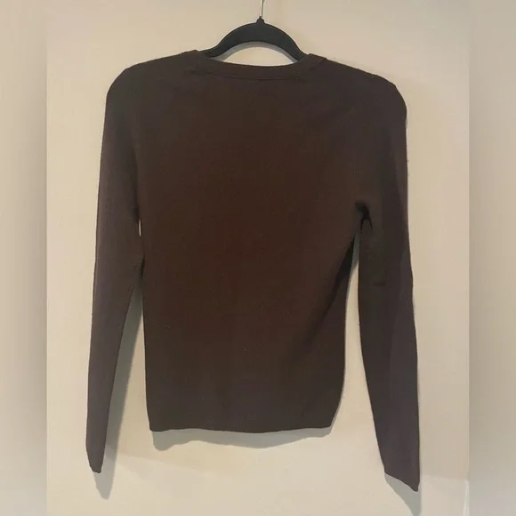 Sutton 100% Cashmere Womens
Modern Classics V-Neck. Excellent Condition - Picture 2 of 3